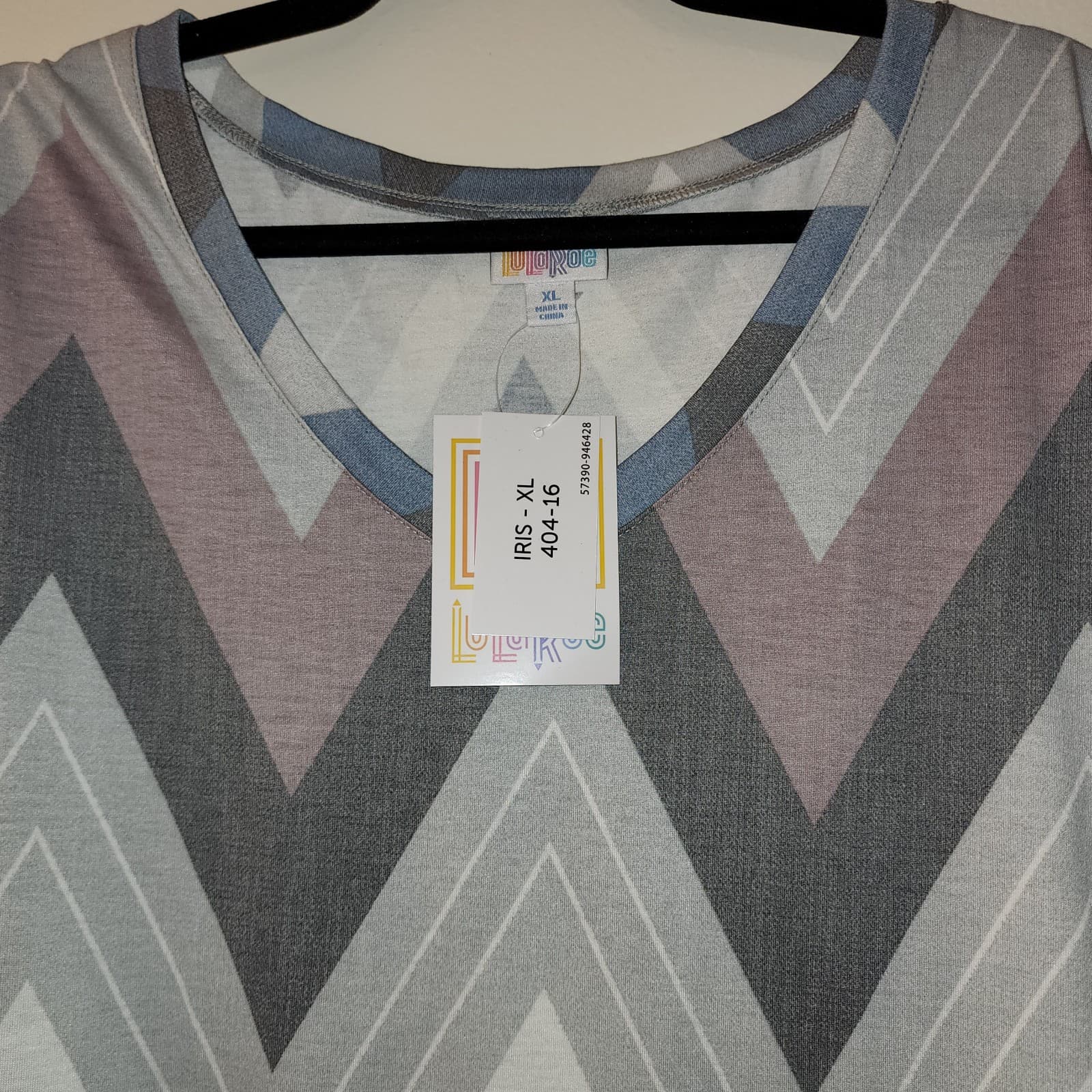 Set of 2 LulaRoe Iris V-Neck Tunic Top Size XL - Thumbnail 3