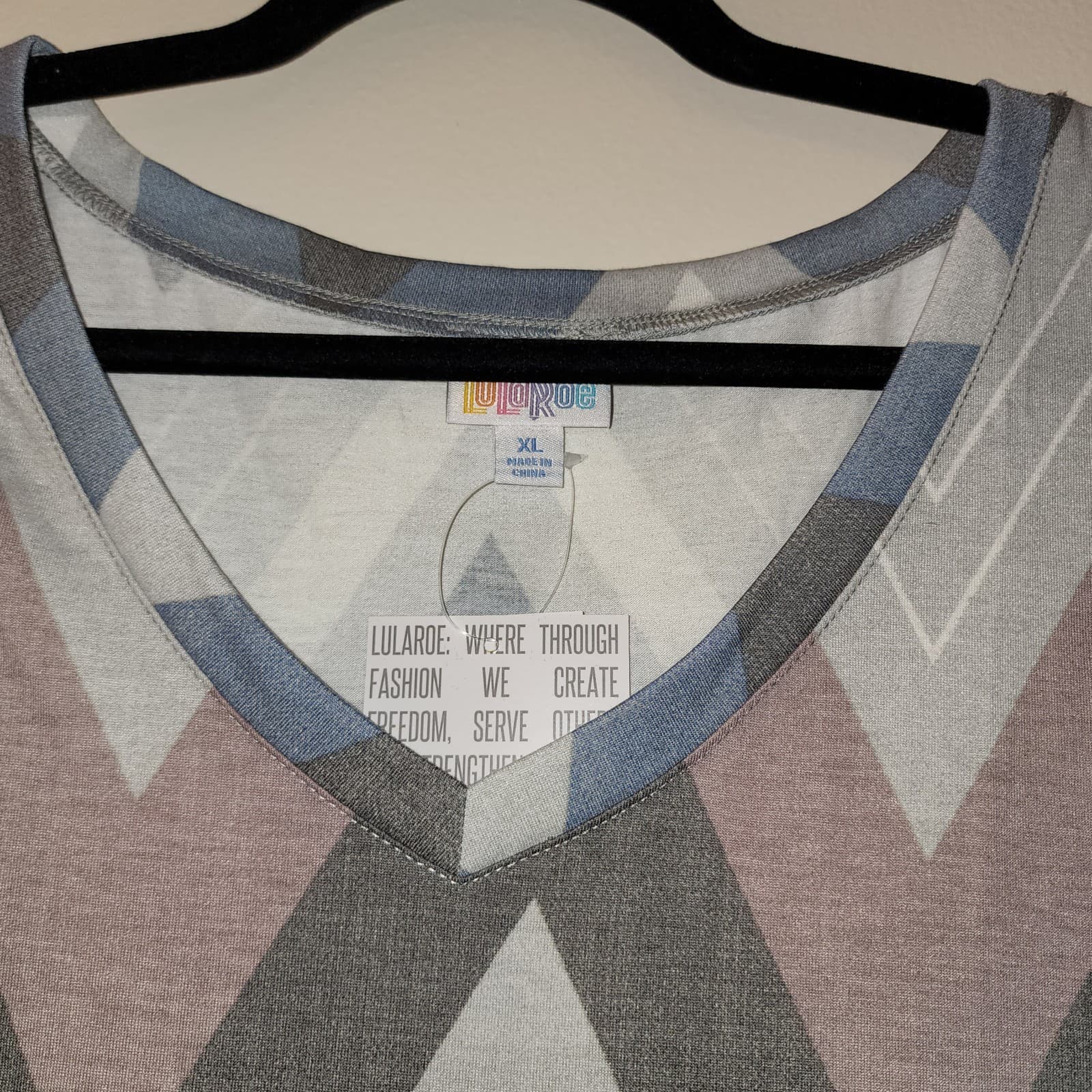 Set of 2 LulaRoe Iris V-Neck Tunic Top Size XL - Thumbnail 4