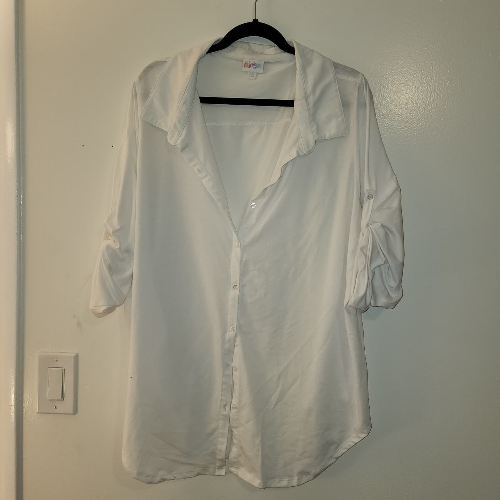 White LulaRoe Button Up Valentina Blouse Size 2xl - Thumbnail 2