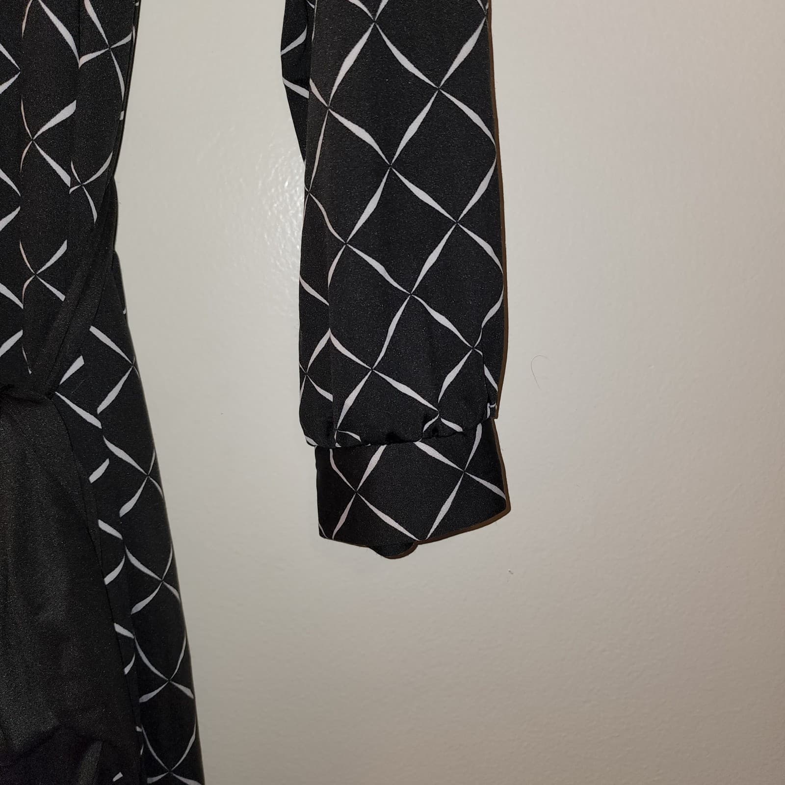 LulaRoe Ellie Classic Dress Shirt with Center Front Buttons - Thumbnail 6
