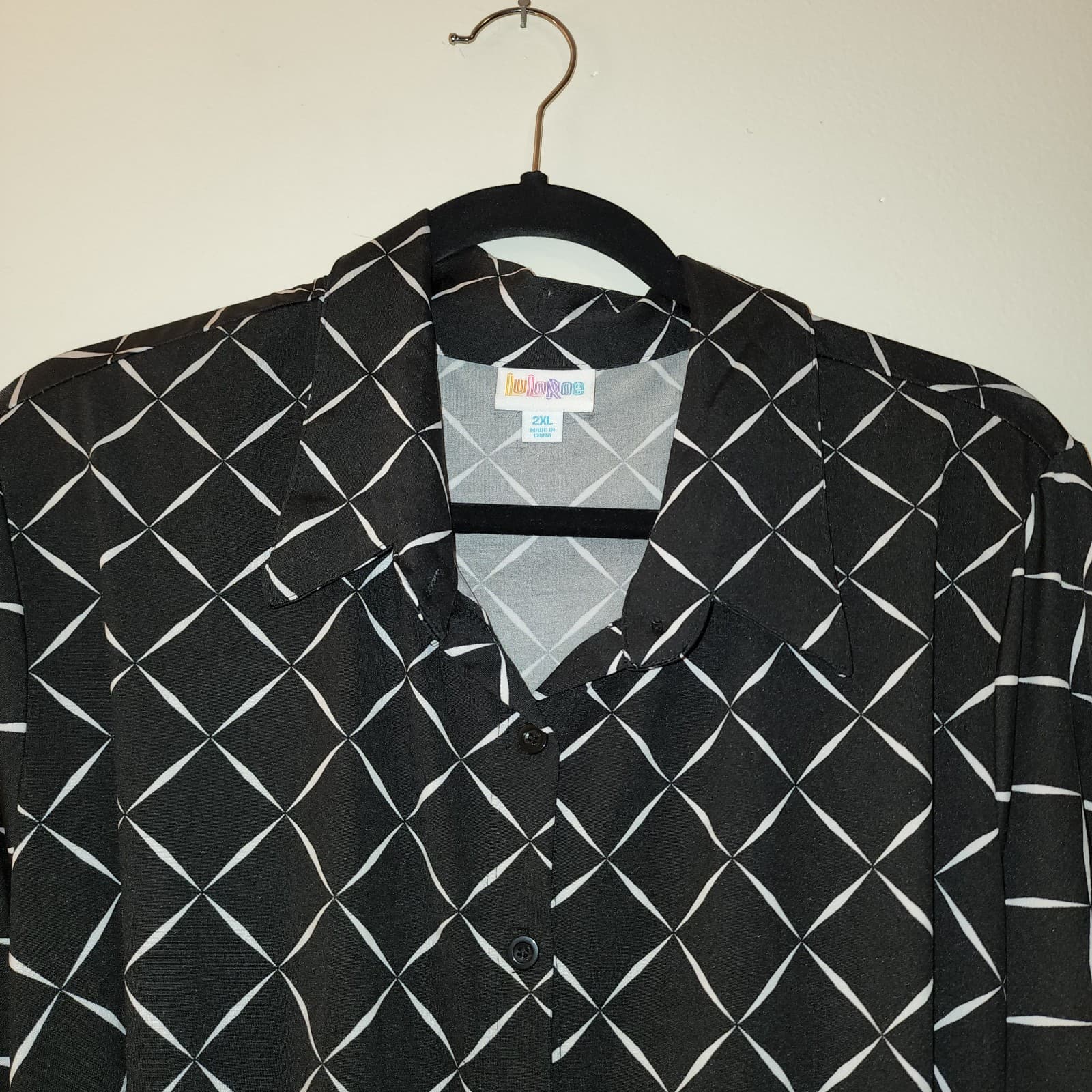 LulaRoe Ellie Classic Dress Shirt with Center Front Buttons - Thumbnail 4