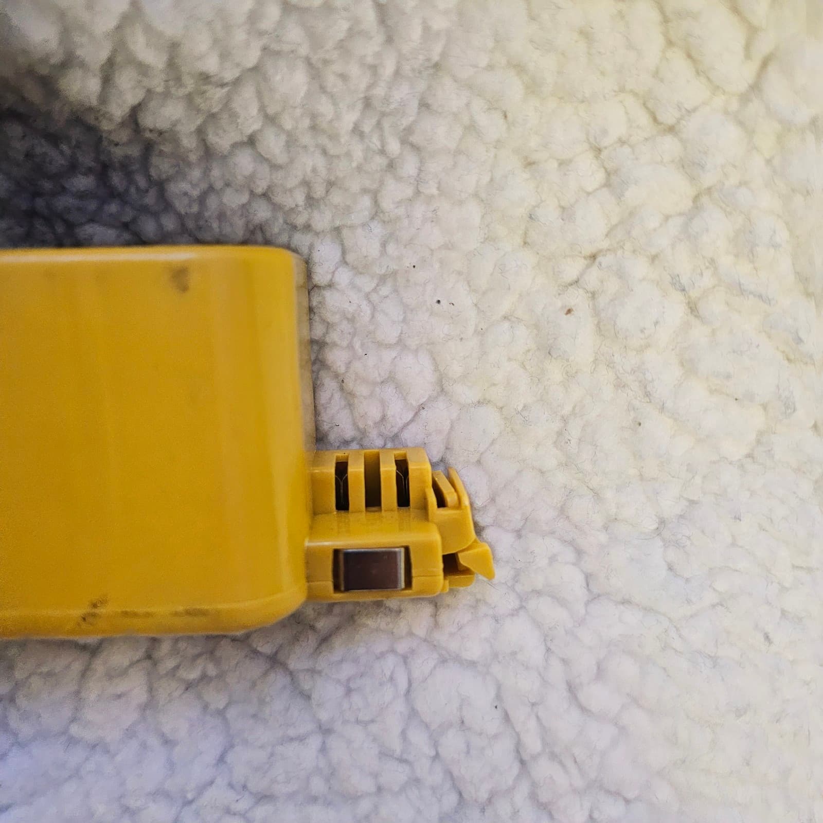 OEM Rechargable Ni-MH Battery Pack 14.4 Volts - Thumbnail 6
