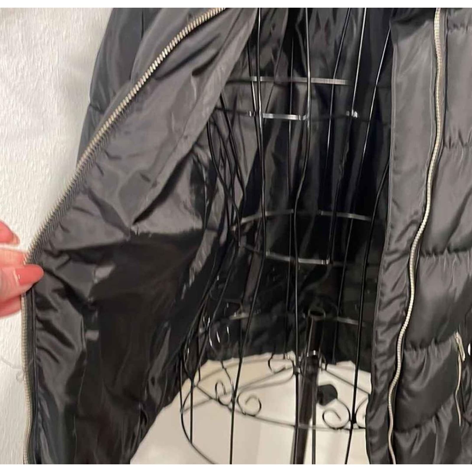 H&M Puffer Coat with Faux Fur Trim Hood in Black Size 8 - Thumbnail 3
