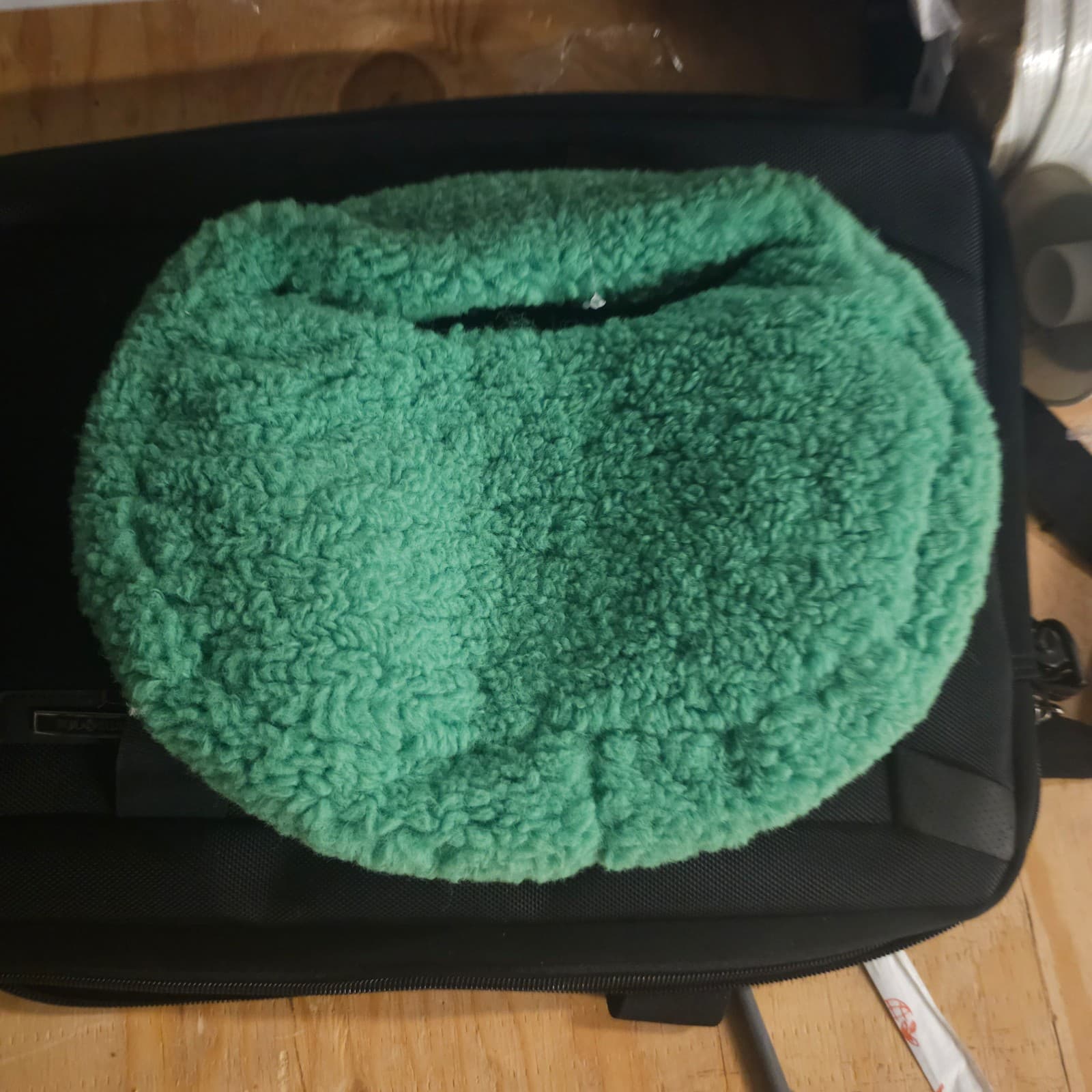 Green Fleece Shein Zip Up Purse/Bag - Thumbnail 2