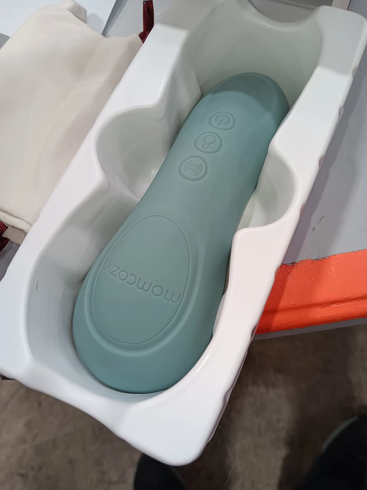 Momcozy Rolling Lactation Massager with Heat, 3-in-1 Real-Like Massage for Relieve Clogged Ducts, Breast Massager Warming for Breastfeeding, Improve Milk Flow, Blue-Green - Thumbnail 2