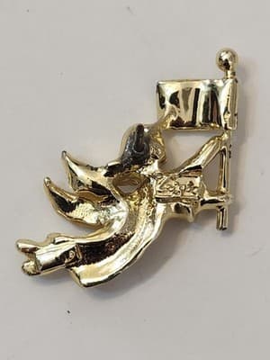 Gigi Giusti Angel Lapel Pin Patriotic Flag Pin Satin Shiny Gold Tone 1990s - Thumbnail 2