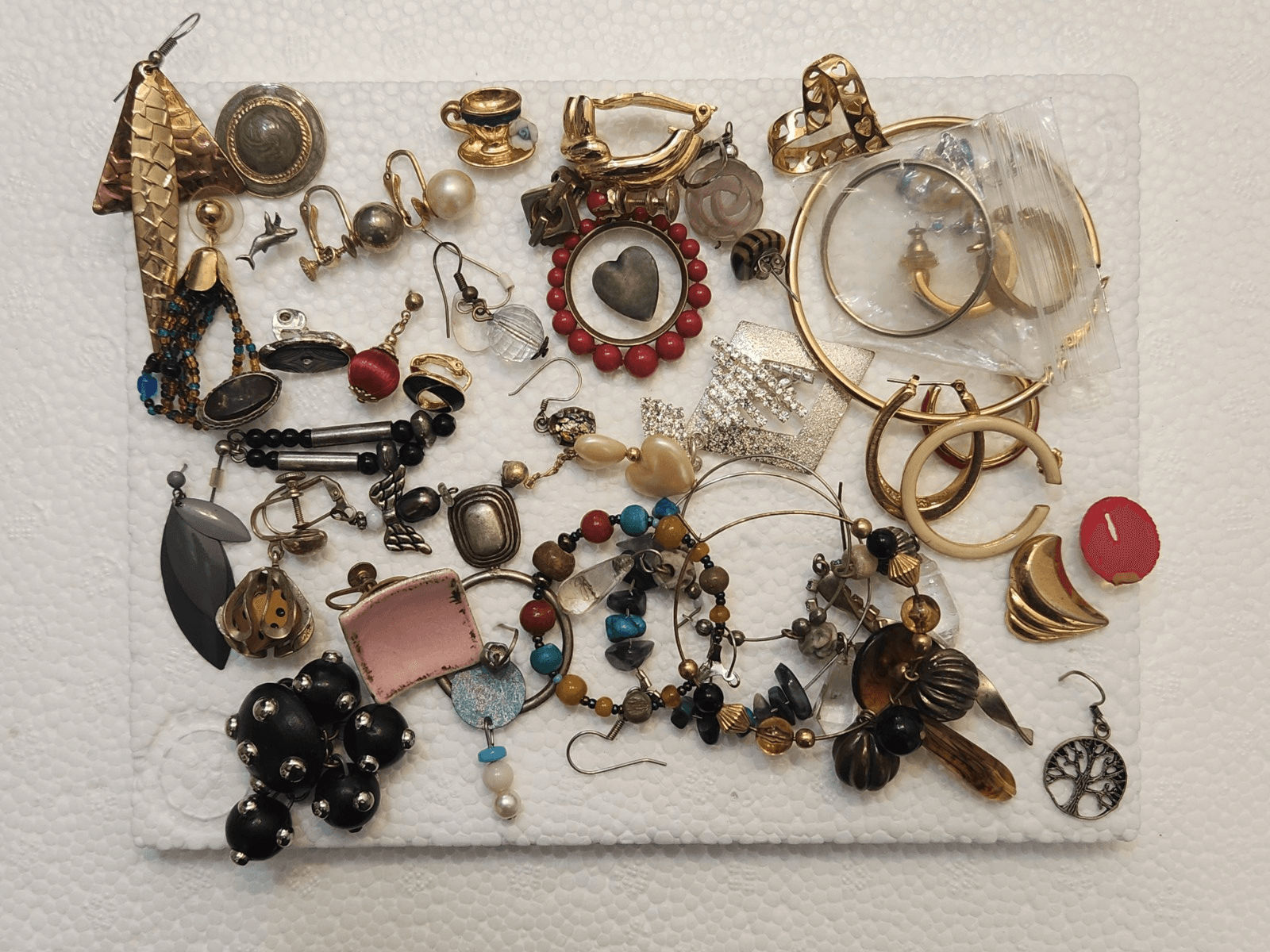 Huge Wearable Costume Jewelry Estate Lot Vintage Modern SINGLE Earring LOT
