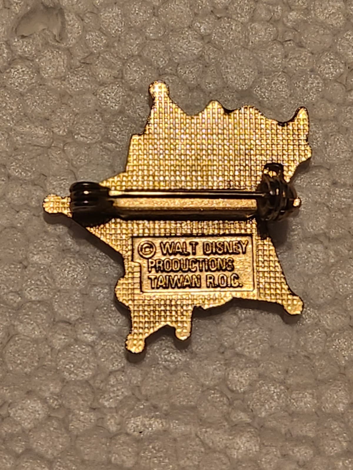 1977 DISNEYLAND / FRONTIER LAND vintage lapel pin SHERIFF PETE 30th Anniversary - Thumbnail 2