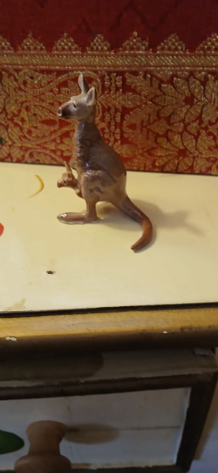 Retired Vintage Hagen Renaker Mini Figurine Kangaroo with Joey - Thumbnail 2