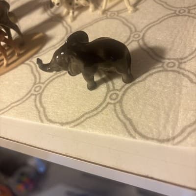 Rare Vintage Hagen Renaker Porcelain Baby Elephant Figurine W/ Right Leg Lifted - Thumbnail 2