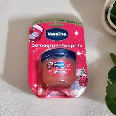Vaseline Pomegranate Spritz Limited Edition 0.25 oz Lip Therapy Vit E New In Pkg - Thumbnail 2