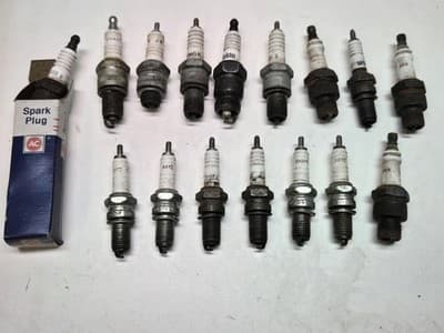 Vintage Antique Collectable Mixed Lot Of 16 Spark Plugs AUTO LITE AC CHAMPION