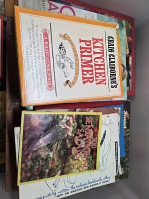 Lot Of 11 Assorted Vintage And Modern Cookbooks - Thumbnail 3
