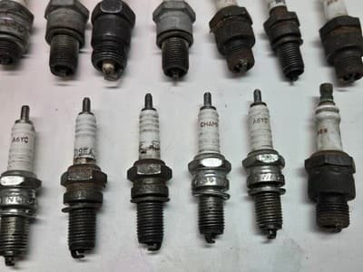 Vintage Antique Collectable Mixed Lot Of 16 Spark Plugs AUTO LITE AC CHAMPION - Thumbnail 7