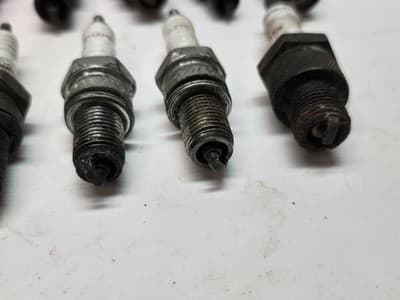Vintage Antique Collectable Mixed Lot Of 16 Spark Plugs AUTO LITE AC CHAMPION - Thumbnail 11