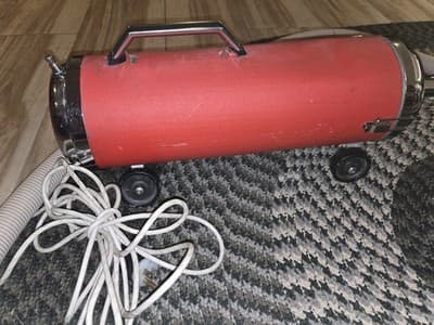 Working Vintage Canadian Electrolux Red Canister Vacuum Complete Set - Thumbnail 5