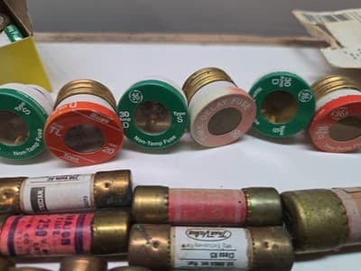 37-Vintage Mixed Buss-Style Fuse Lot, Some New In Box Most Tested And Working - Thumbnail 8