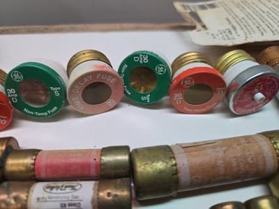 37-Vintage Mixed Buss-Style Fuse Lot, Some New In Box Most Tested And Working - Thumbnail 7