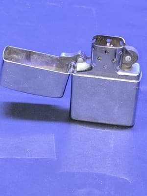 1993 Classic Vintage Zippo Lighter - Chrome Finish