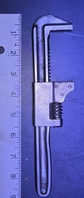 Antique Automotive Tools 9IN AUTO Pipe WRENCH - Thumbnail 3