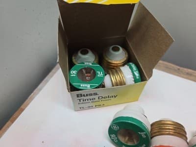 37-Vintage Mixed Buss-Style Fuse Lot, Some New In Box Most Tested And Working - Thumbnail 5