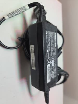 Original Toshiba 65W 19V 3.42A AC Power Adapter PA-1650-21 PA3714U-1ACA Works - Thumbnail 2