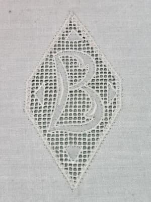 Defender MFG Co. New Old Stock 1900s Sheet And Pillowcases, Monogrammed "B" - Thumbnail 4