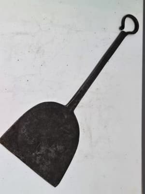 Antique 18th century American hand forged Wrought Iron Salamander W/Shepard Hook - Thumbnail 9