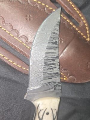 Beautiful Handmade Damascus Steel Knife with Leather Sheath! - Thumbnail 3