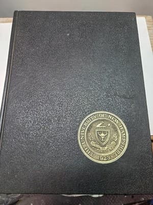 University of New Hampshire ~ 1964 Yearbook ~ Granite. Pristine Condition - Thumbnail 2