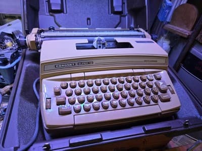 Vintage Smith-Corona Coronet Super 12 Electric Typewriter in Case TESTED - Thumbnail 7
