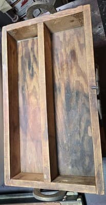ANTIQUE HANDMADE FOLKART WOODEN CADDY W/HORSESHOE HANDLES & IRON EAGLE - Thumbnail 8