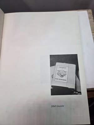 University of New Hampshire ~ 1964 Yearbook ~ Granite. Pristine Condition - Thumbnail 3