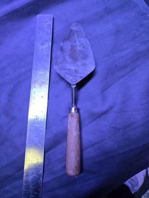 VINTAGE BRICKLAYERS POINTING TROWEL WITH WOODEN HANDLE - VERY WELL PRESERVED - Thumbnail 6