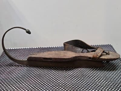 Antique Colonial American Curled Toe Metal & Wood Ice Skate Mid 17th Century - Thumbnail 18
