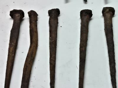 Hand Tuned Nails Lot Of 26 From An 1800s Barn In Wellesley, Ma - Thumbnail 5