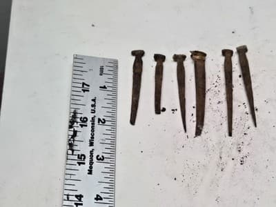 Hand Tuned Nails Lot Of 26 From An 1800s Barn In Wellesley, Ma - Thumbnail 3