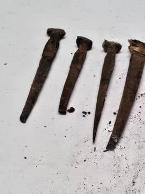 Hand Tuned Nails Lot Of 26 From An 1800s Barn In Wellesley, Ma - Thumbnail 9