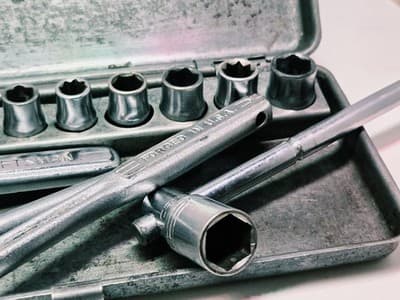 Vintage Craftsman -V- Series 1/4" Drive 14pc Ratchet Set w/Embossed Metal Case - Thumbnail 7