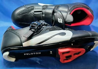 New Peloton Cycling Shoes Unisex Size 43 Men 10/Women's 12 With Delta Cleats - Thumbnail 5