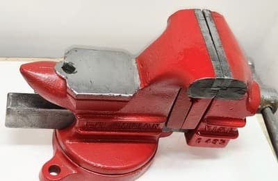 Vintage C 43-1/2 Columbian- 3 1/2" Jaw Swivel Bench Vise W/Anvil & Pipe Clamps - Thumbnail 11