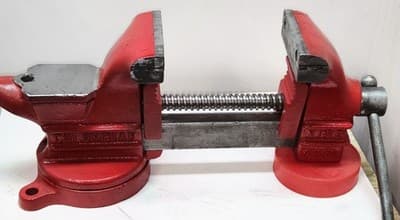 Vintage C 43-1/2 Columbian- 3 1/2" Jaw Swivel Bench Vise W/Anvil & Pipe Clamps - Thumbnail 2