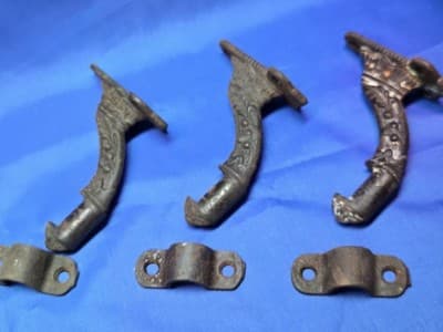 3 Antique Cast Iron Handrail Brackets Set 1890 Wellesley MA Barn Salvag Eastlake - Thumbnail 12