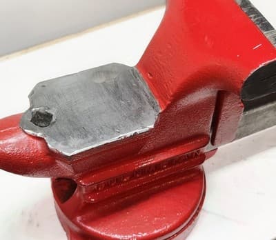 Vintage C 43-1/2 Columbian- 3 1/2" Jaw Swivel Bench Vise W/Anvil & Pipe Clamps - Thumbnail 3