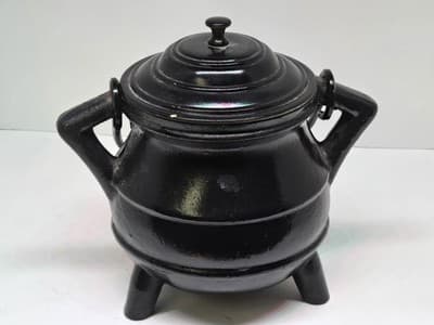 Cast iron Cauldron w. Lid and Handles,Perfect For Smudging, Incense Burner - Thumbnail 3