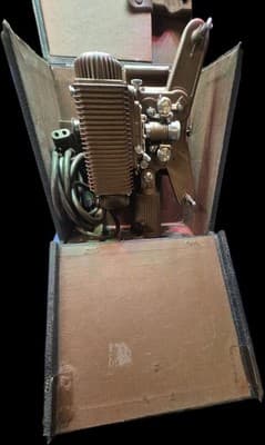 Vintage Revere Eight Model 85 8mm Movie Film Projector W/case, Only Needs Bulb! - Thumbnail 14