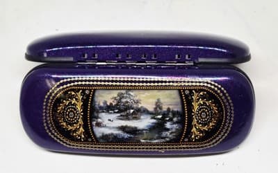 Russian Lacquer eyeglass case, Fedoskino miniature painting style - Thumbnail 3
