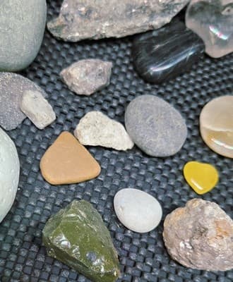 25 Assorted Polished Stones Gem Crystals and Rocks Mixed Lot - Thumbnail 6