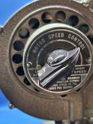 Vintage Revere Eight Model 85 8mm Movie Film Projector W/case, Only Needs Bulb! - Thumbnail 5