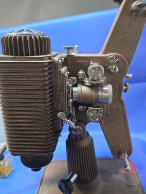 Vintage Revere Eight Model 85 8mm Movie Film Projector W/case, Only Needs Bulb! - Thumbnail 8
